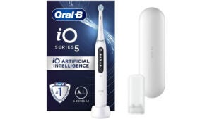 Best electric toothbrush deals- Oral b io5 product image